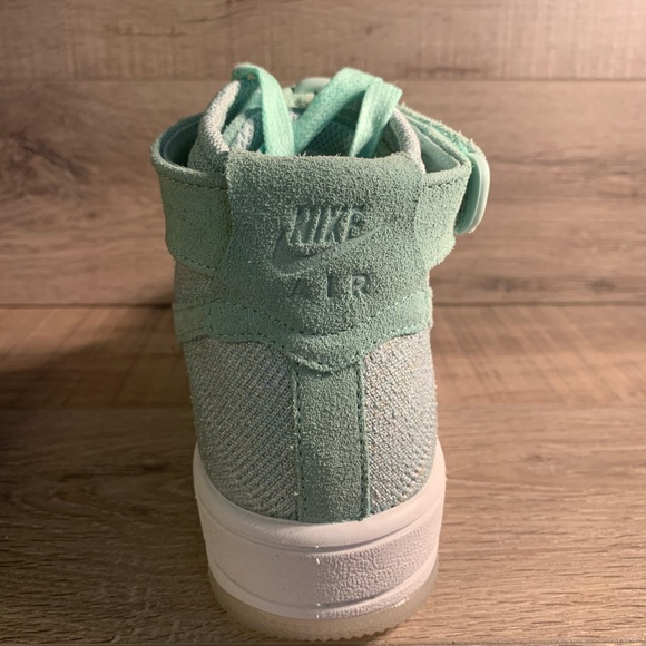 Womens Nike Air Force 1 Flyknit Enamel Green - Picture 4 of 5